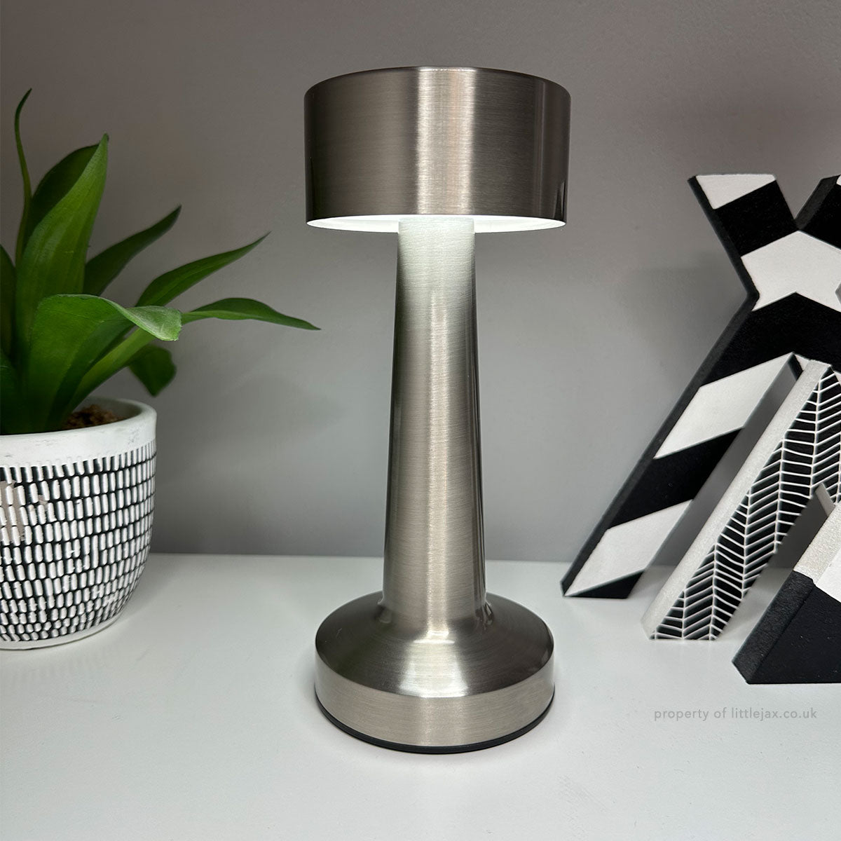 Dumbbell Table Lamp